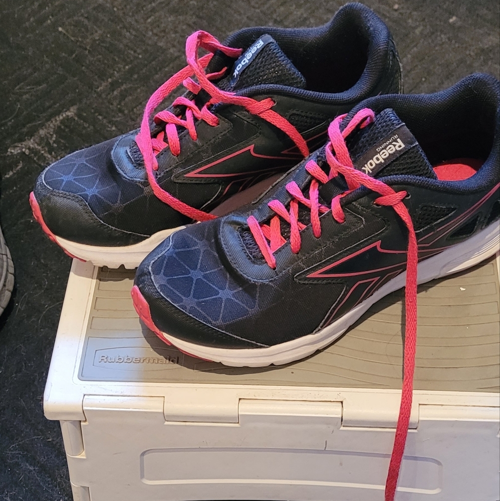 Reebok running shoes / Black & Pink